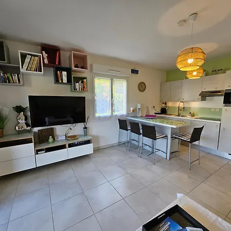 Superbe Appt Climatise 2 Ch Piscine Plages 2 Min A Pied Apartament