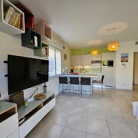 Superbe Appt Climatise 2 Ch Piscine Plages 2 Min A Pied Apartament Les Issambres